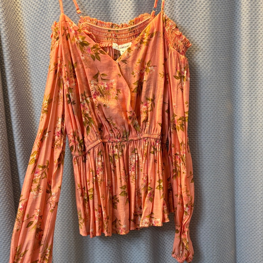 NWOT Floral pink Women's Top